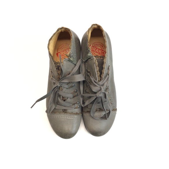 Brako Victorian Leather booties - Picture 2 of 7